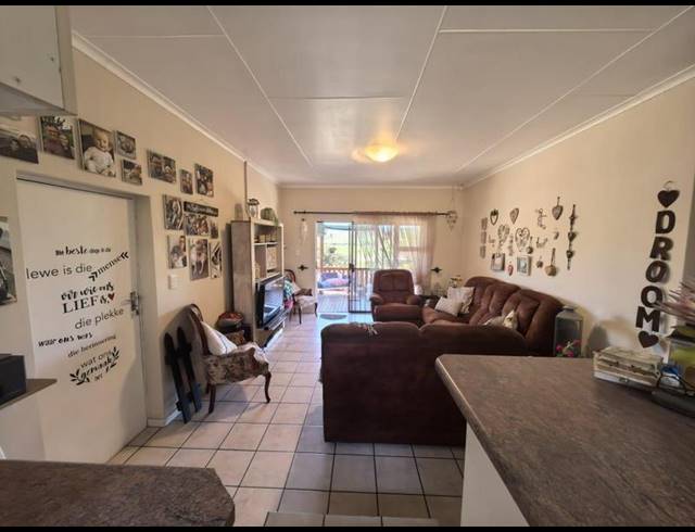 3 BEDROOM HOUSE FOR SALE IN FRAAIUITSIG